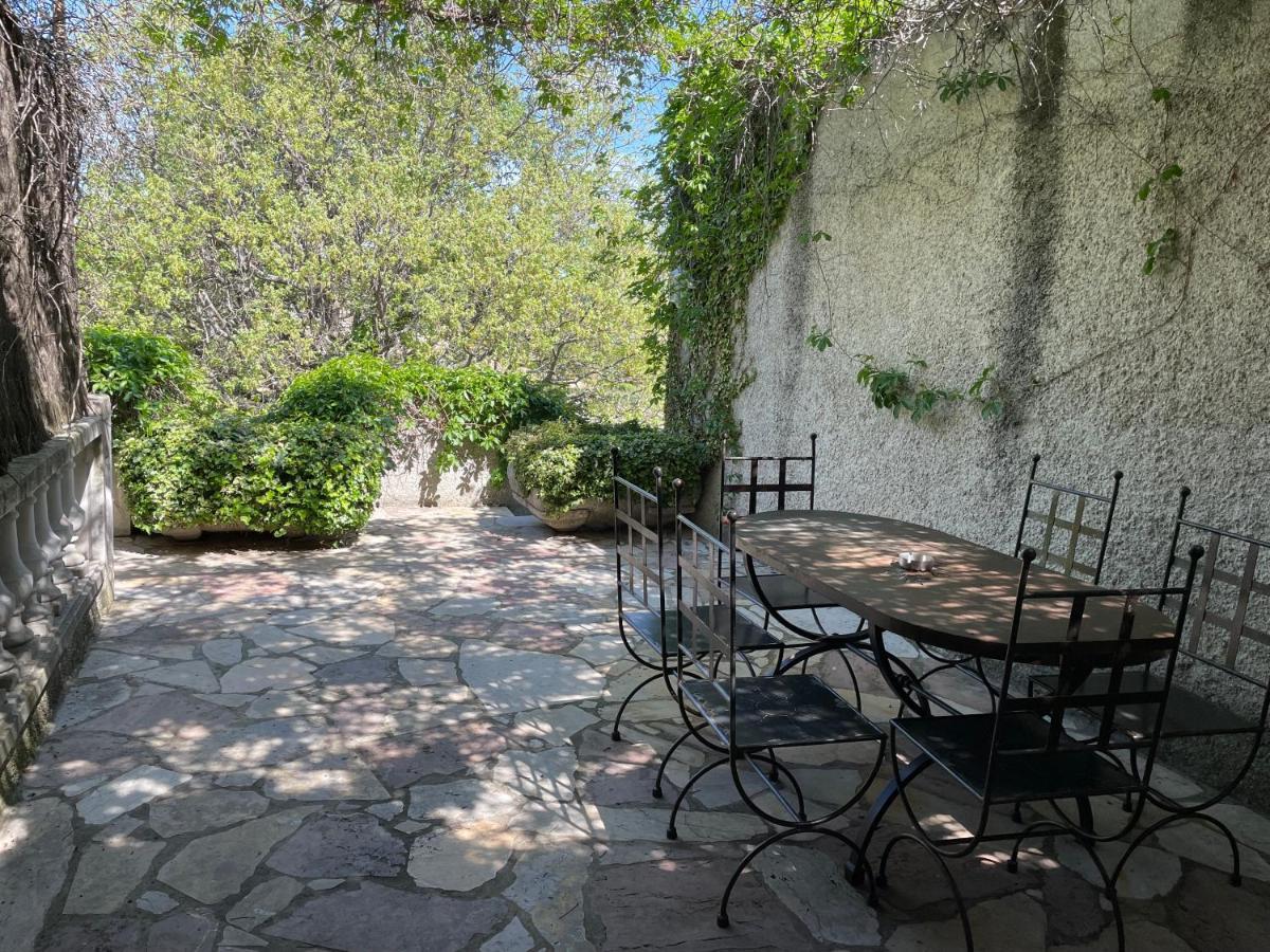 Domaine De Majastre Couette-café Bauduen