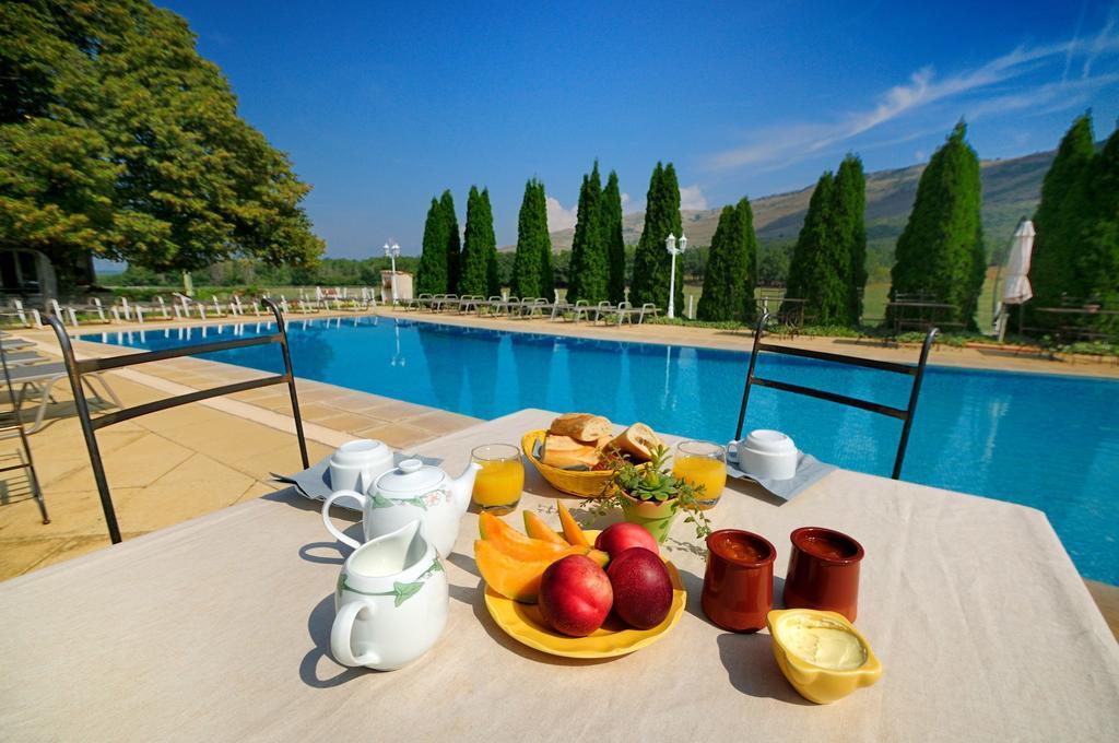 Couette-café Domaine De Majastre 2*